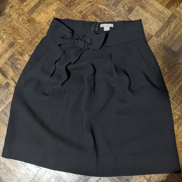 H&M black tulip skirt with pockets and belt tie - Picture 3 of 3